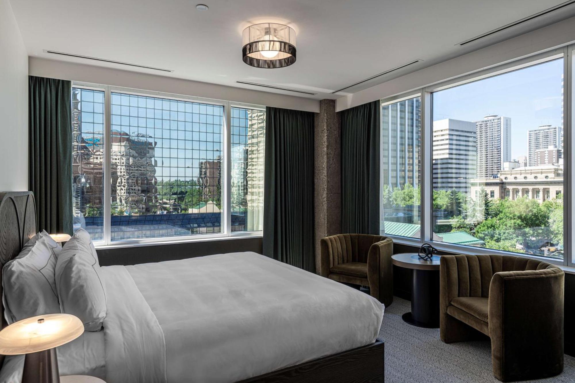 The Westley Calgary Downtown, Tapestry Collection By Hilton Hotel Exterior photo